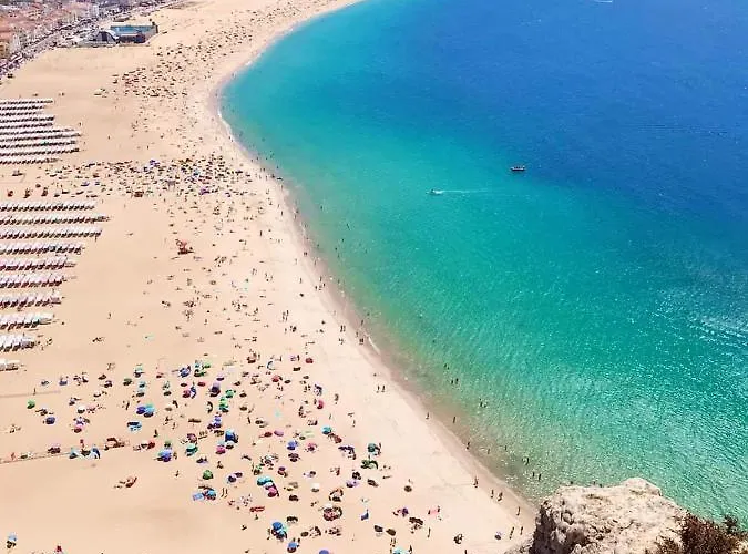 Cantinho Figueiras Дом отдыха Назаре